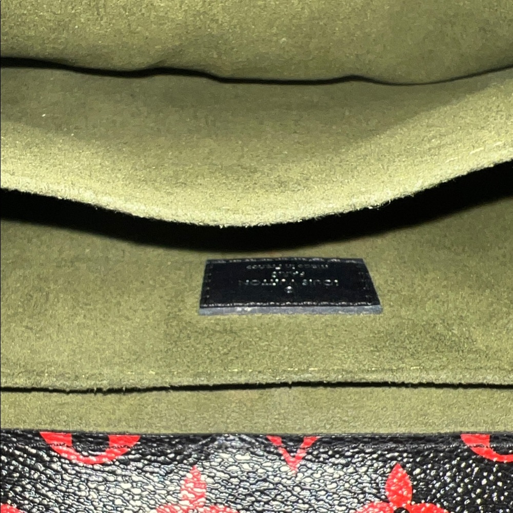 Louis Vuitton limited edition Monogram Infrarouge Pochette Metis bag. - Picture 8 of 11